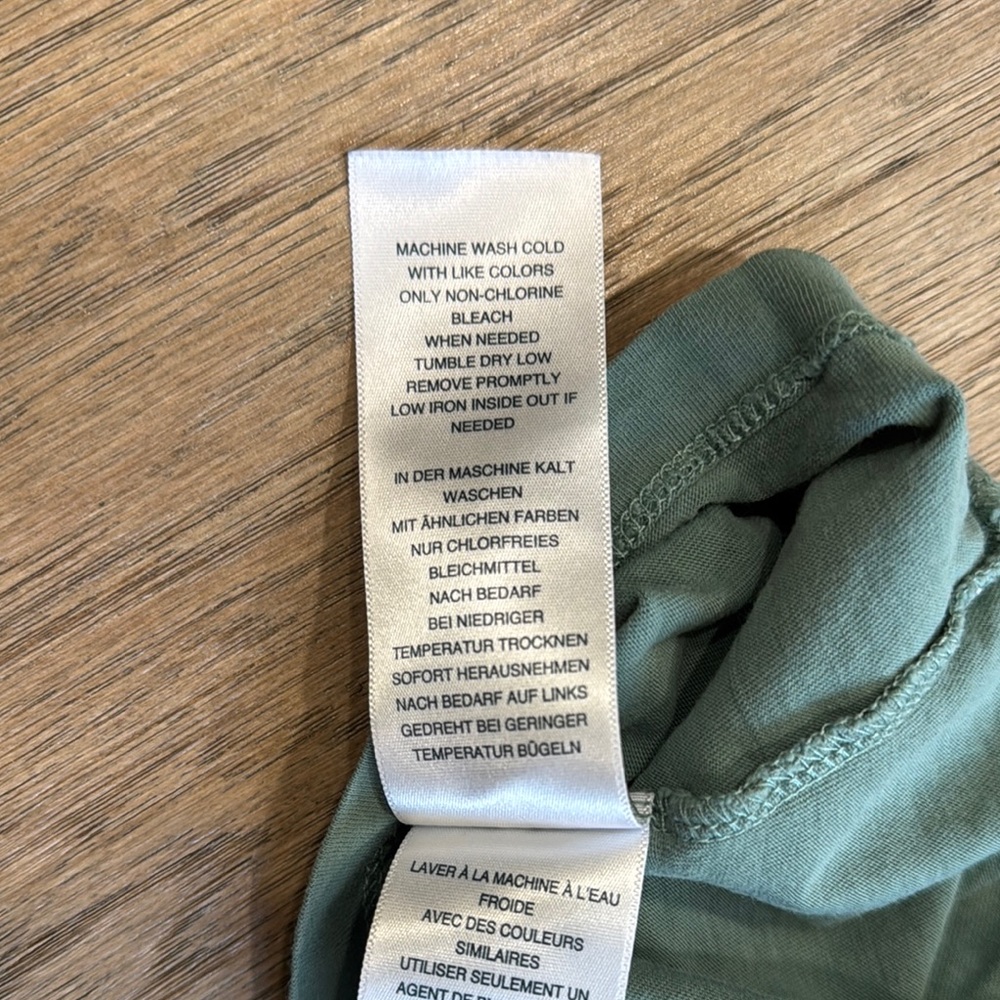 True Religion Women's XS Buddha V-Neck Tee - Picture 11 of 11